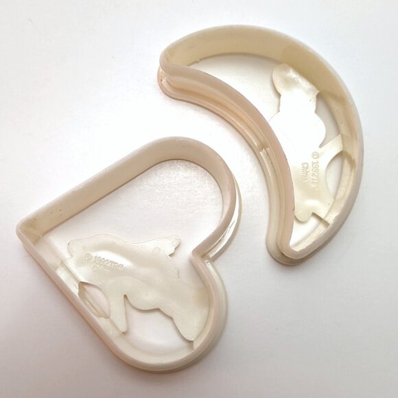 Vintage 90s Pillsbury Doughboy Cookie Cutters Heart Moon Baking Cute Collectible - Picture 2 of 3